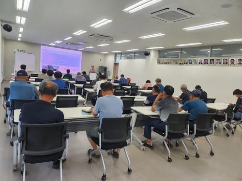 강진군, 친환경 농업 선도…미생물 활용 교육생 모집