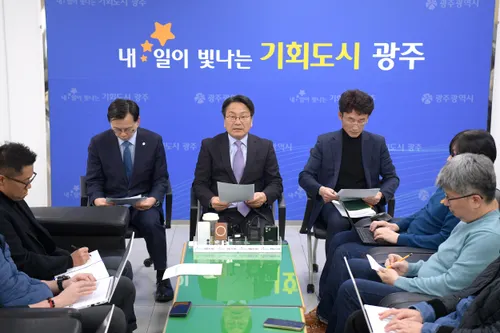 강기정 광주시장, 무안공항 폐쇄 장기화에 정부 대책 촉구