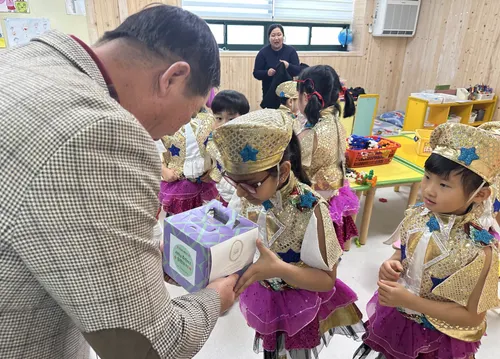 함평 손불면, 새 학기 맞아 어린이집에 '달콤한 딸기 케이크' 선물