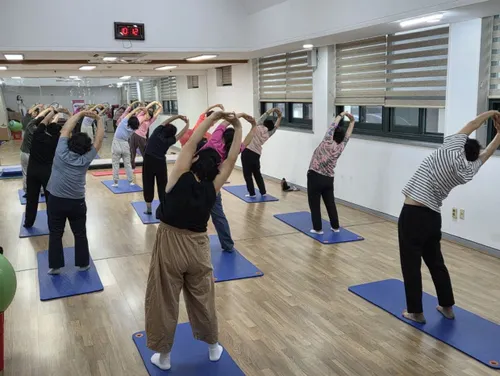 화순군, 갱년기 극복 위한 ‘한방애 기공체조교실’ 운영