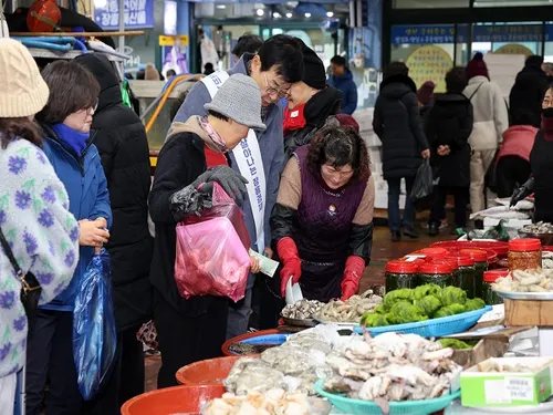 장흥군, 설 맞아 전통시장 활성화…정남진사랑상품권 15% 할인