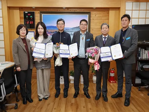 장흥군, 지역경제 기여한 '26년 모범 납세자' 3곳 표창
