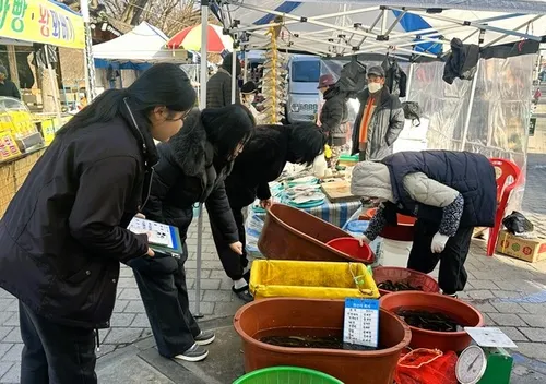 장성·담양, 설 맞아 전통시장 합동 단속…원산지 표시 점검