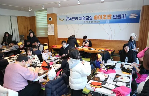 무안 겨울 숭어 축제 성료, 은빛 물결 속 희망을 쏘다!