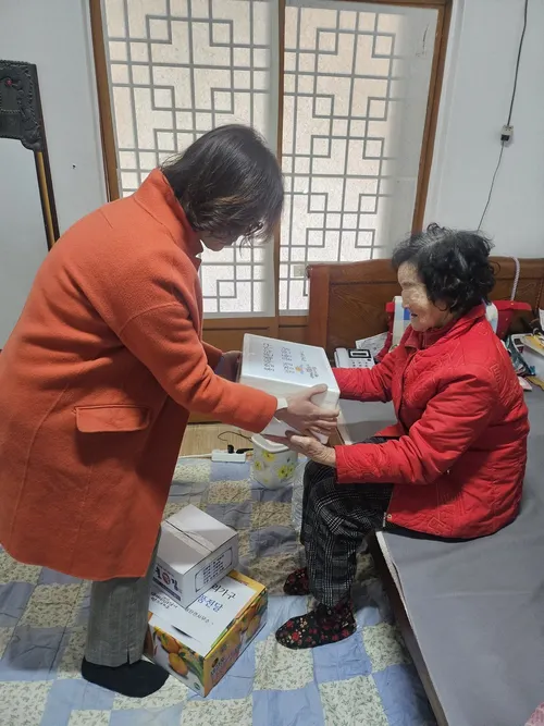 몽탄면, 설 맞아 사례관리 대상 가구에 ‘명절 꾸러미’ 전달