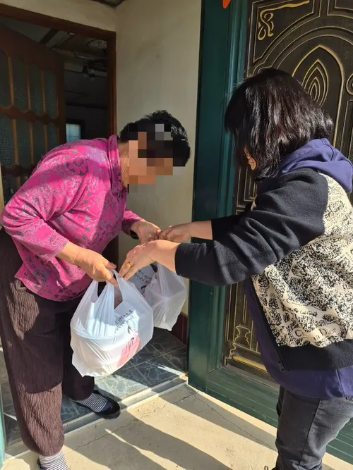 일로읍, 취약계층 결식 예방 위해 ‘건강 밑반찬’ 직접 전달