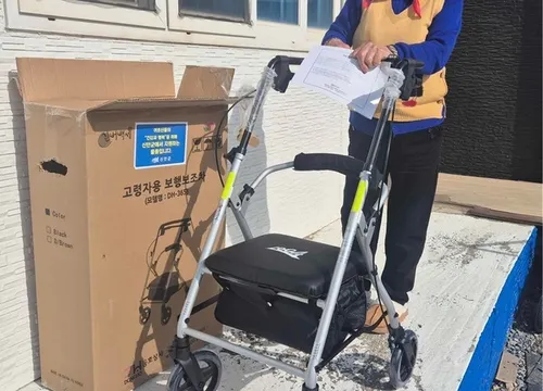 신안군, 어르신 ‘희망의 다리’ 보행보조차 자부담 획기적 인하
